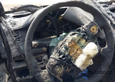 2013 Toyota Camry Le z USA, uszkodzony, nr VIN 4T1BF1FK4DU219589